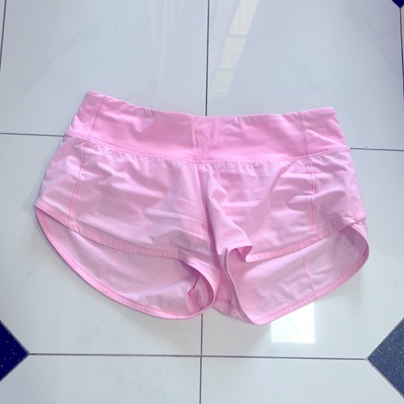 Lululemon Miami pink size 4 speed ups 2.5 inch